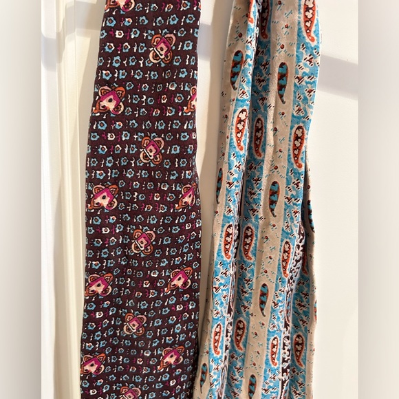 Anna Sui Silk Reversible Scarf Great Condition - Picture 2 of 4